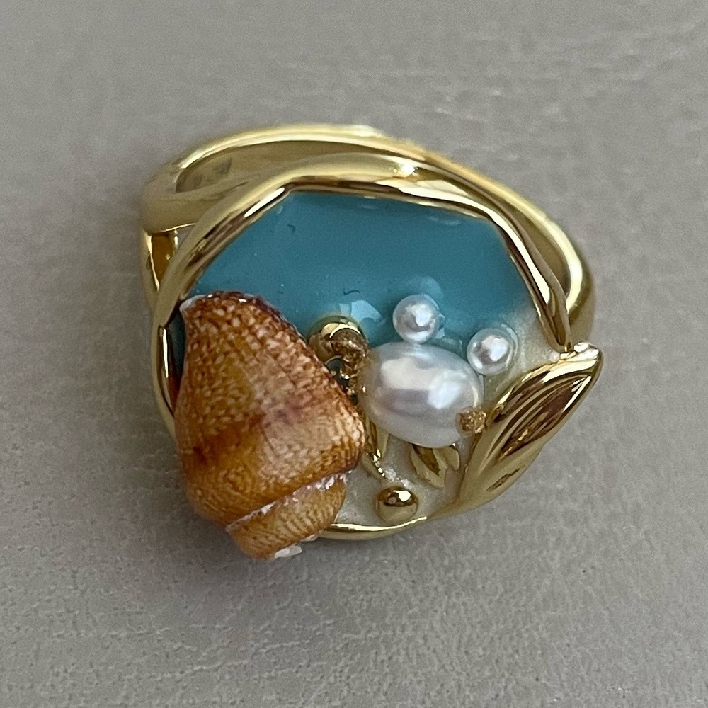 LAMENO Freshwater Pearl Sea Shell Ring in Blue and Gold - Picture 4 of 10